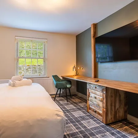 The Dragon At 4* Hardraw