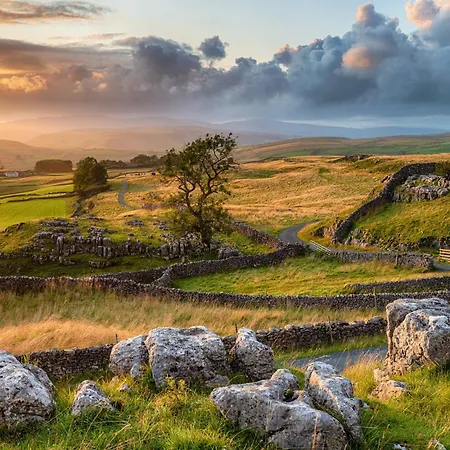 Hotel The Dragon At Hardraw